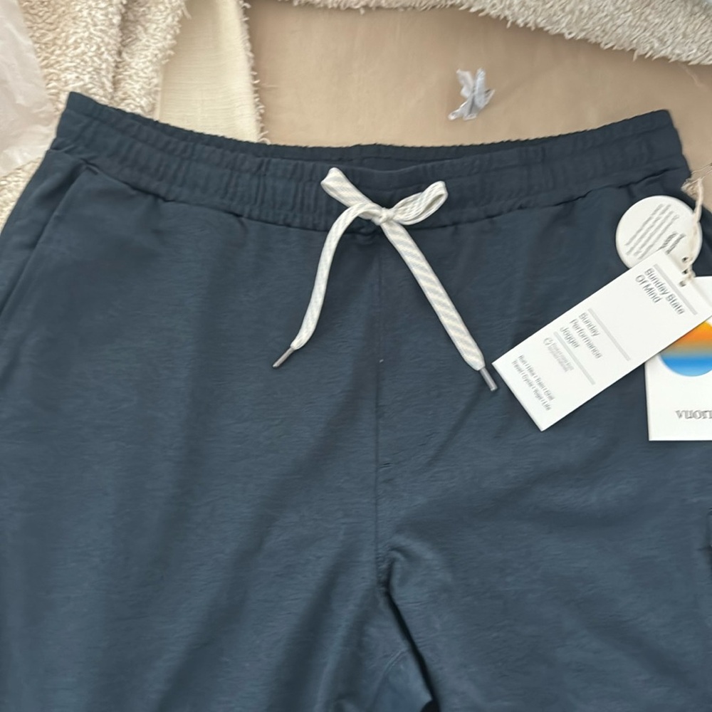 Vuori Mens Performance Jogger ink heather